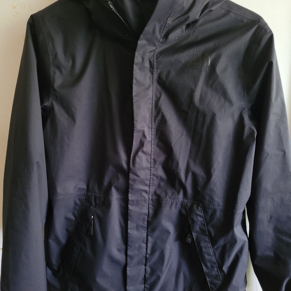 Youth XL 18/20 The North Face jacket, black, hooded, 2-layer with zip out fleece